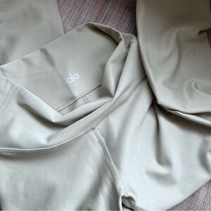 Alo Yoga High Waist Airlift Legging Small